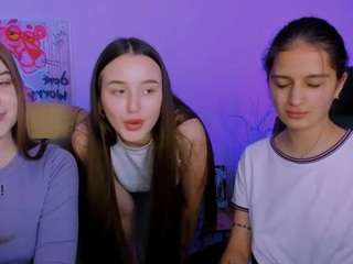 leslie-bird Live Webcam on {site_name}