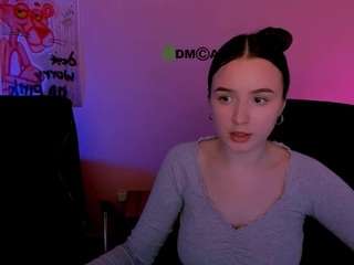 leslie-bird Live Webcam on CamSoda