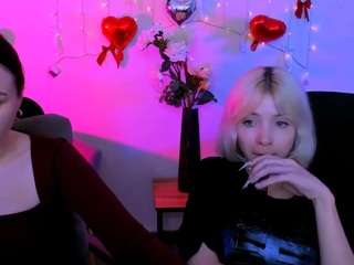 le modèle leslie-bird est en webcam porno dans un show sur le site camsoda, il possède les tags suivants: ahegao,sex toys,ass,massage,naked,natural,nature,normal,oil,orgasm,skinny,lingerie,smoking,solo,strip,striptease,teen 18,toys,twerk,wet