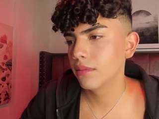 niick-twink's CamSoda show and profile