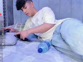 niick-twink Live Webcam on {site_name}