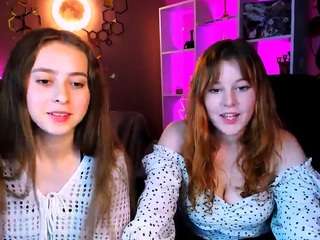 rebecca-smile webcam model