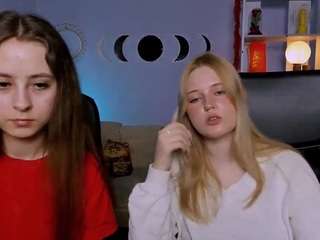 rebecca-smile Strip live webcam