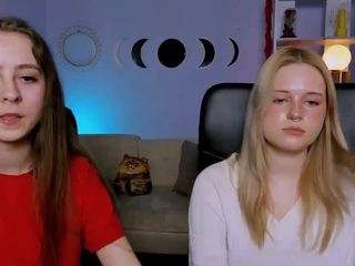 rebecca-smile Squirt live webcam