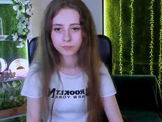 rebecca-smile live webcam show