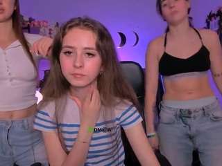 rebecca-smile live cam preview