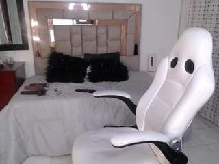 valeriamontex Live Webcam on CamSoda