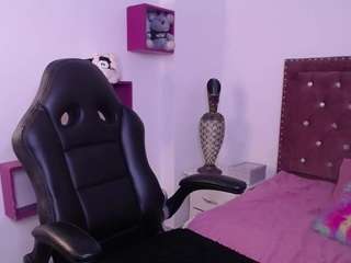 valeriamontex's CamSoda show and profile