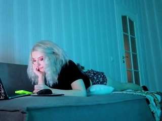 velvetsirenx's CamSoda show and profile