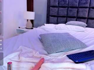 carolinne-miller Live Webcam on CamSoda