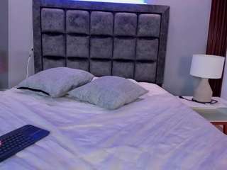 carolinne-miller Live Webcam on CamSoda