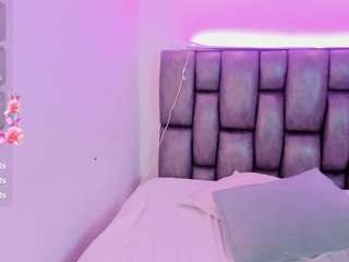 Carolinne-Miller live webcam on Soda Cams