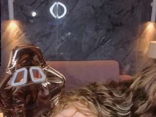 evoni-b's CamSoda show and profile