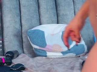 liateylor's CamSoda show and profile