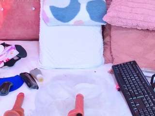 le modèle liateylor est en webcam porno dans un show sur le site camsoda, il possède les tags suivants: anal,pussy,massage,natural,no drinking,no smoking,oil,orgasm,sexy,lingerie,shaved pussy,spank,squirter,tattoos,tiny tits,toys,wet,lovense,horny,ass