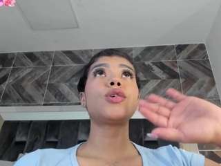 naylagrey