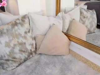 naylagrey