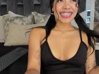 naylagrey live webcam show