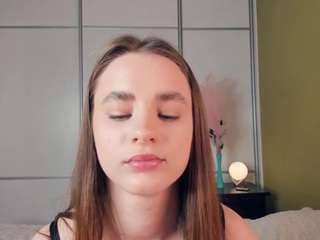 Model ini sedang live sekarang. florindaruggiere