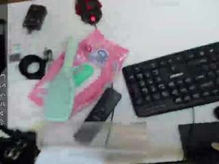 LilCandy18 live webcam show