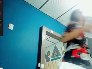 mia-scarlet webcam