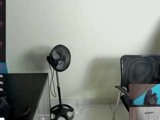 mia-scarlet from CamSoda