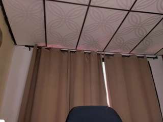 mia-scarlet Live Webcam on CamSoda