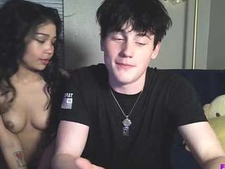 milkandalilhoney webcam model