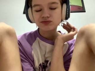 Live Sex Chat with Viola (@rosinamcwhirter)