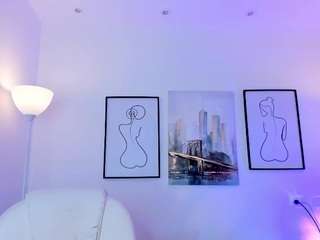 zharaa-fox's CamSoda show and profile