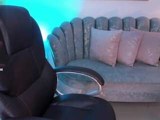 zharaa-fox Live Webcam on CamSoda