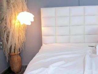 anastasiablare's CamSoda show and profile