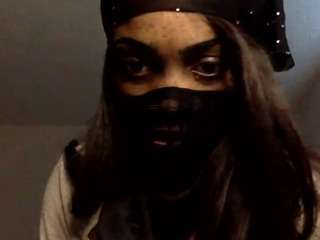  prettyinpinkxx chat room