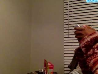 prettyinpinkxx's CamSoda show and profile