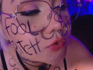 lauratakint webcam model