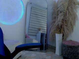 aaliyah-cute webcam model