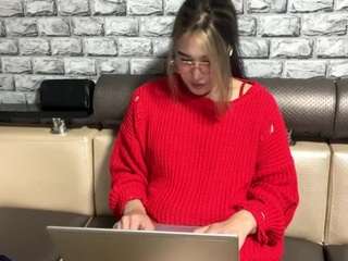 bellaallen Live Webcam on CamSoda