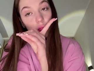 le modèle debbymceady est en webcam porno dans un show sur le site camsoda, il possède les tags suivants: asian,solo,petite,pov,public,sexy,shaved pussy,skinny,small tits,smoking,spank,normal,squirt,squirter,strip,striptease,tattoos,tease,teen 18,wet