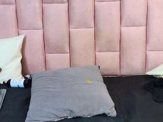 Live Sex Chat with Emmily Keller (@emmily-keller)