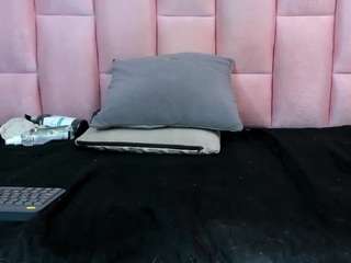 emmily-keller Live Webcam on CamSoda