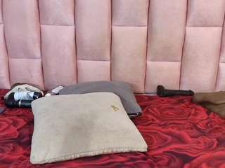 le modèle emmily-keller est en webcam porno dans un show sur le site camsoda, il possède les tags suivants: anal,nipple piercings,large ass,large tits,lingerie,lovense,lush,nature,pussy,anal toys,ride torso,smoking,squirter,striptease,tattoos,toys,fingers,fetish,feet,erotic dance