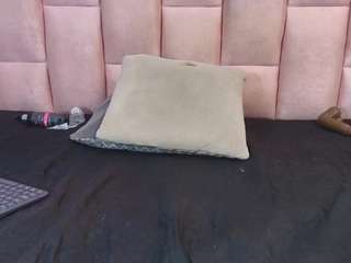 emmily-keller live webcam show