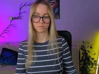 lina-fox12 Live Webcam on CamSoda