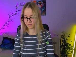 lina-fox12 Live Webcam on CamSoda