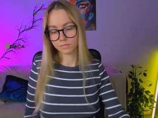 lina-fox12 Live Webcam on CamSoda