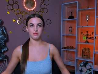 lina-fox12 live webcam show