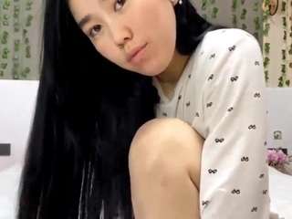 norarobinson, female webcam model,  years old, on live webcam