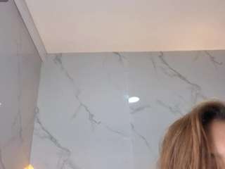 SEXY SKYLER