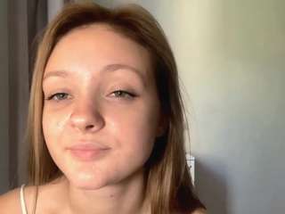 stellamoore stellamoore