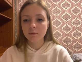  stellamoore chat room